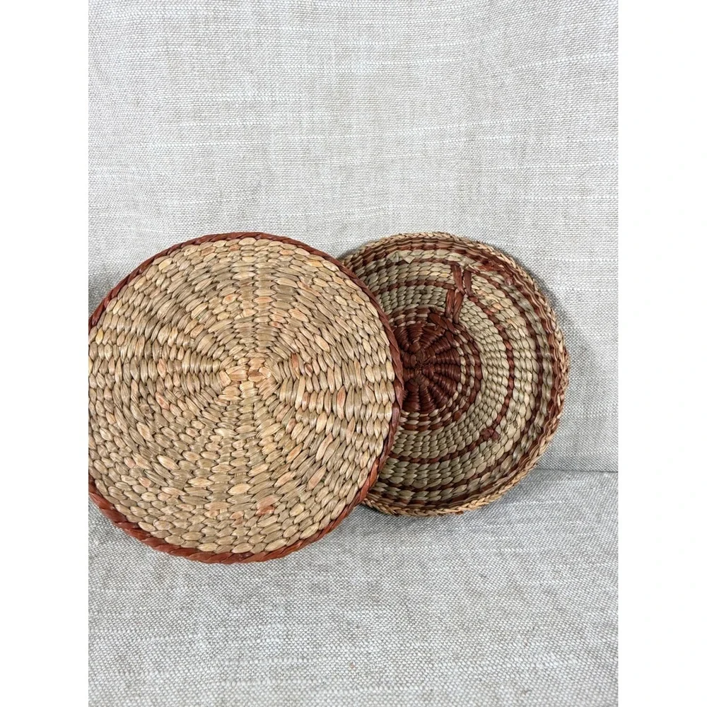 Woven Trinket Basket Good Vintage Boho Handcrafted Straw Round with Lid